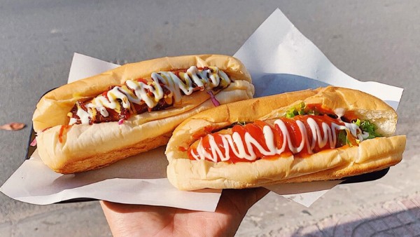 Hotdog là món ăn nhanh rất được ưa chuộng